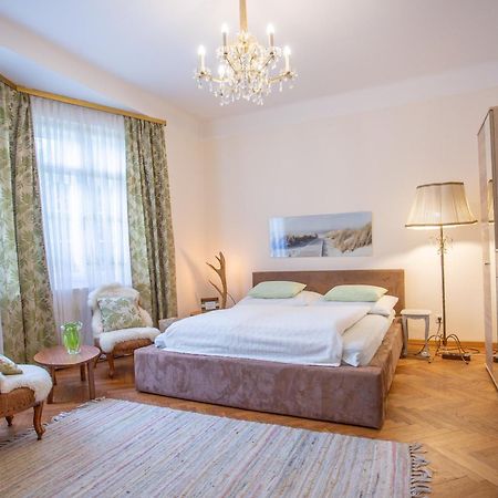 Huebsches Privatzimmer Mit Bad Перхтольдсдорф Экстерьер фото